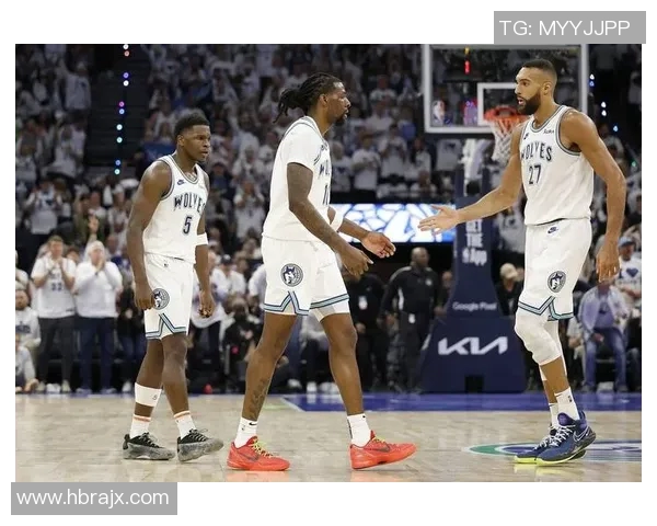 布朗砍41+6+7燃尽！难耐怀特16投16分，华子轰39+5，康利太老溢价